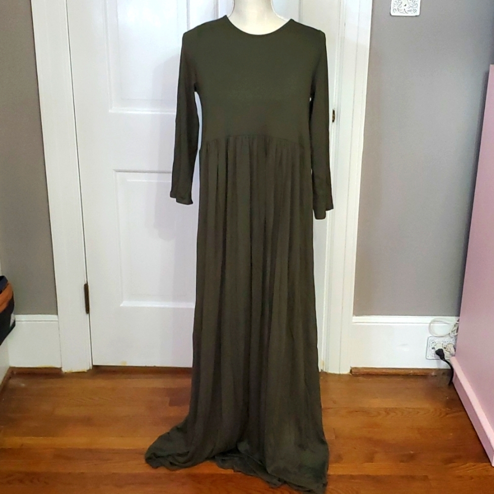 Dark green boutique maxi dress